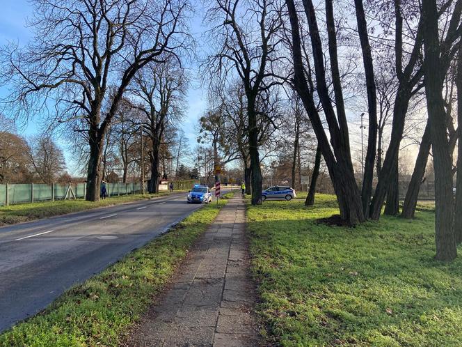 Wypadek w szczecińskim Dąbiu. Ciężarówka potrąciła mężczyznę!