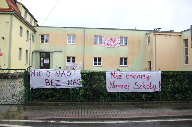 Strajk okupacyjny w szkole podstawowej w Sosnówce