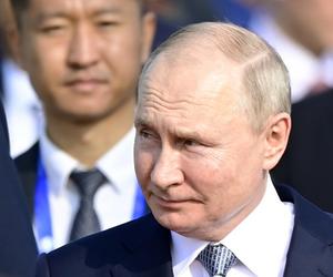 Co się dzieje z twarzą Putina?! Kości policzkowe się rozchodzą. Szokujący widok