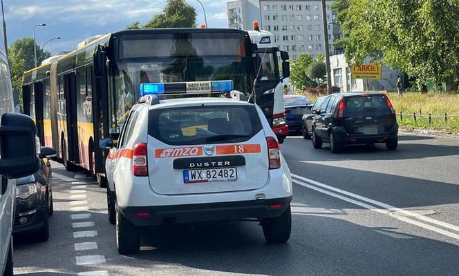 Makabryczny wypadek w Warszawie. Autobus wlókł emerytkę po ulicy