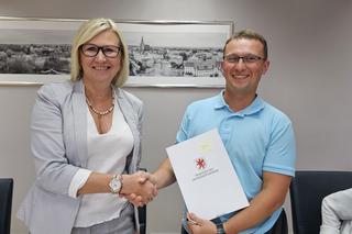 Podpisanie umów na dotacje 