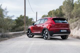 Volvo XC40 D4