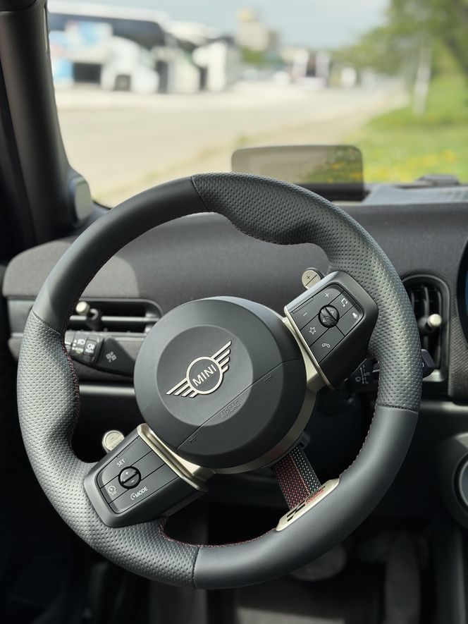 MINI Cooper S (w linii JCW)