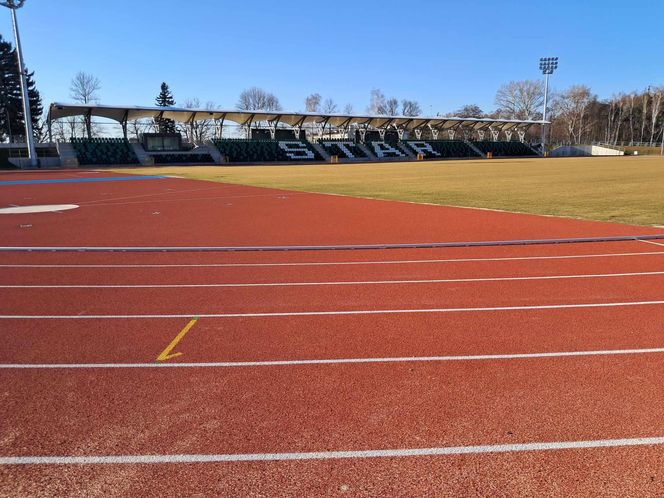 Stadion w Starachowicach gotowy. Kiedy na murawę wybiegną piłkarze?