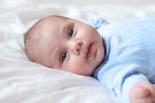 To wyjątkowe imię otrzymało pierwsze dziecko urodzone w 2024 roku. Zdominuje tegoroczny ranking? 
