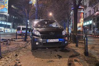 Zderzenie BMW z taksówką na Marszałkowskiej