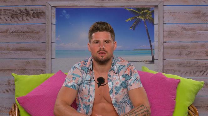 Love Island 9