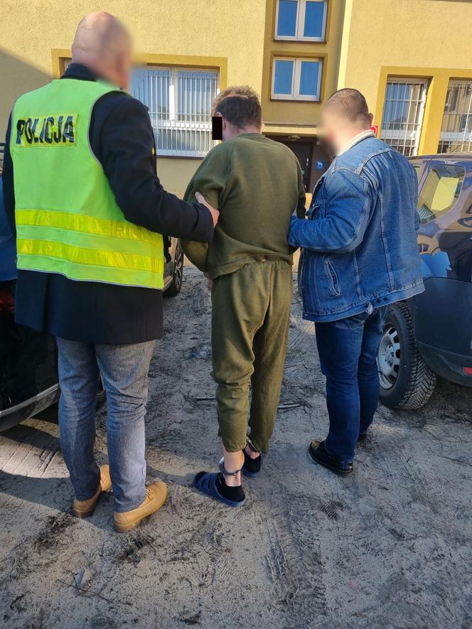 Brutalny napad na taksówkarza z Torunia w Kowalewie Pomorskim. Sprawca użył noża i gazu