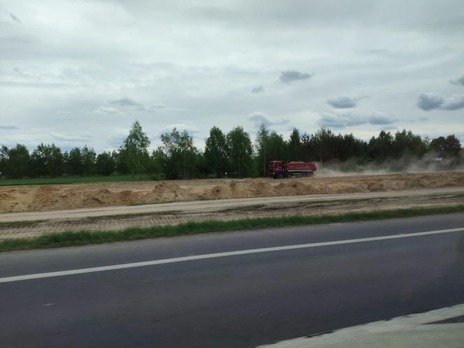 Z tygodnia na tydzień widać zmiany. Byliśmy na budowie drogi S19