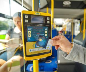 Awaria systemu Transport GZM: nie można kupić biletów, nie działają kasowniki i aplikacja
