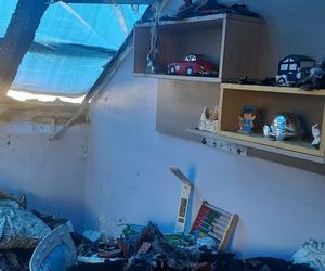 Trwa zbiórka dla rodziny policjanta z Gliwic - pogorzelców po pożarze domu w Sośnicowicach