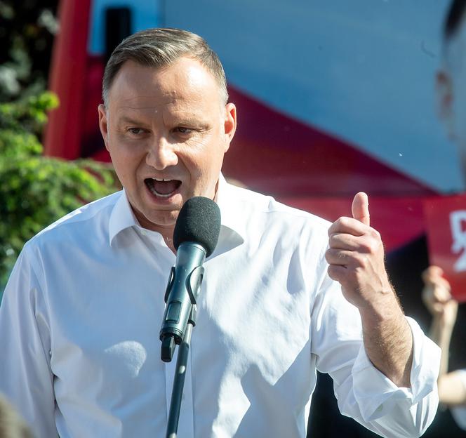 Rapujący Andrzej Duda