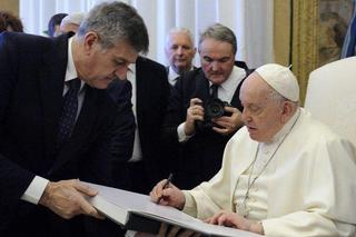 Watykan: papież przyjął fotografów, w tym dwoje Polaków