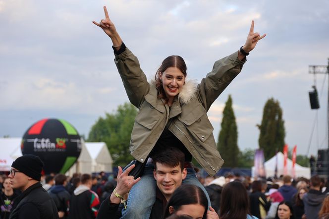 Tłum studentów bawił się pierwszego dnia Juwenaliów Politechniki Lubelskiej 2025