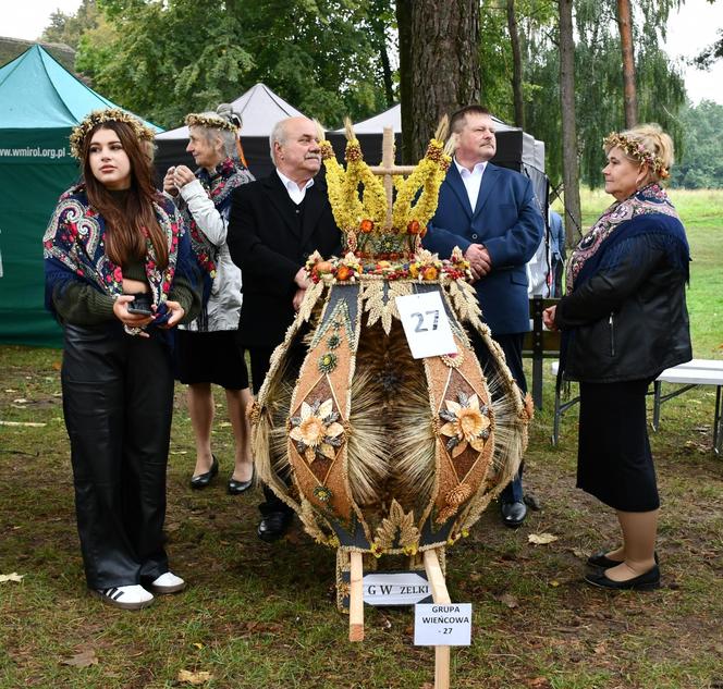 Dożynki wojewódzkie w Olsztynku 2024. Tłumy na wydarzeniu. „To był trudny rok” [ZDJĘCIA]