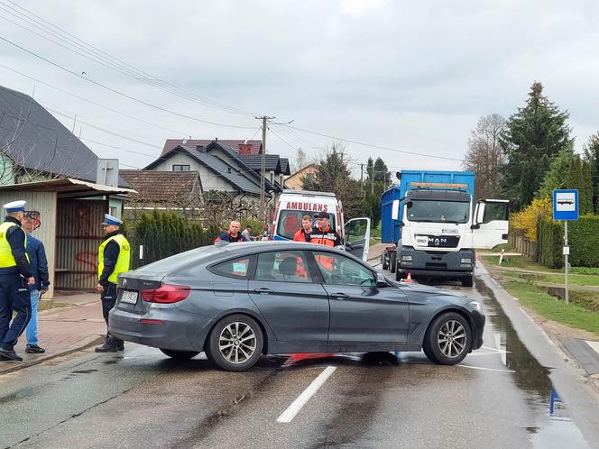 Śmierć na drodze w Ambrożowie. Ciężarówka potrąciła mężczyznę