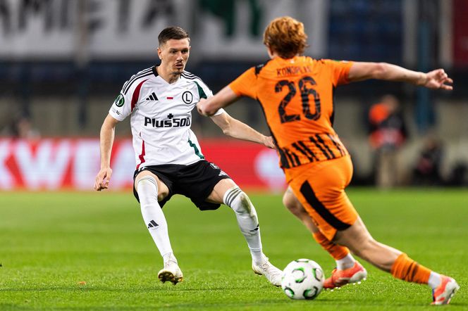 Legia - Szachtar: transparent kibiców