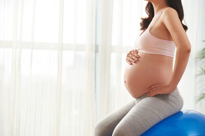 Ćwiczenie MIĘŚNI KEGLA w ciąży i po porodzie