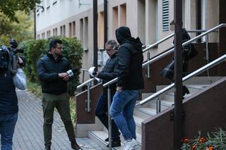 Przemysław Czarnecki opuszcza izbę wytrzeźwień