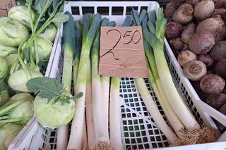 Ceny nowalijek na targu w Rzeszowie. Ile kosztują świeże warzywa?