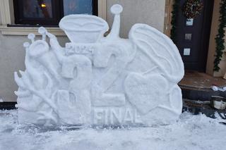 Śnieżne rzeźby DJ Larry'ego