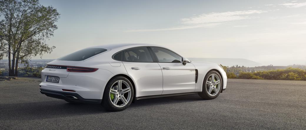 Porsche Panamera 4 E-Hybrid