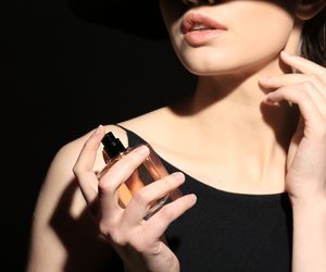 Jak powinnaś pachnieć? Perfumy dla znaków zodiaku. Konkretne zapachy i flakony dopasowane przez horoskop. Sprawdź, jakie perfumy pasują Tobie 