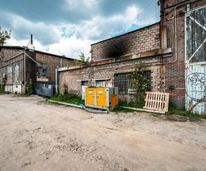 Stocznia Cesarska w Gdańsku, jej zabytkowe hale i przybudówki z czasów PRL