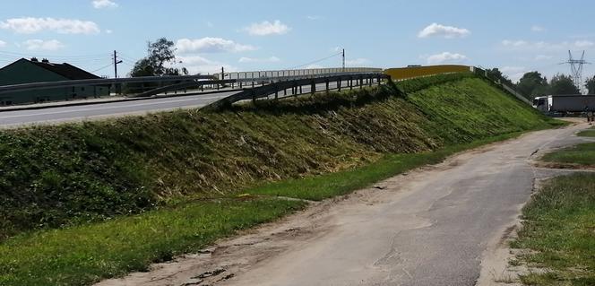 Wiadukt nad budowaną autostradą A1 w Piotrkowie Trybunalskim otwarty!