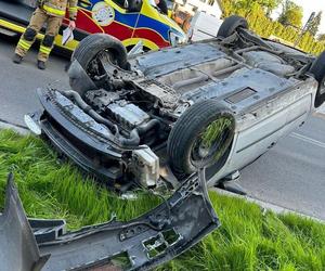 Śląskie: Samochód osoby zderzył się z rowerzystką. 20-latka trafiła do szpitala