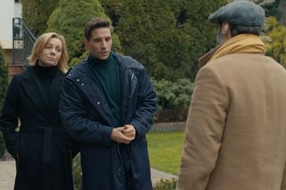 Barwy szczęścia, odcinek 3184. Wanda (Maja Barełkowska), Tomasz (Jakub Sokołowski), bezdomny (Grzegorz Falkowski)