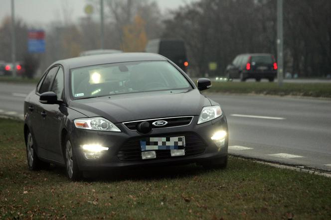 ITD ŁAMIE PRAWO w nieoznakowanych autach z fotoradarami! Radiowozy nie powinny być dopuszczone do ruchu!