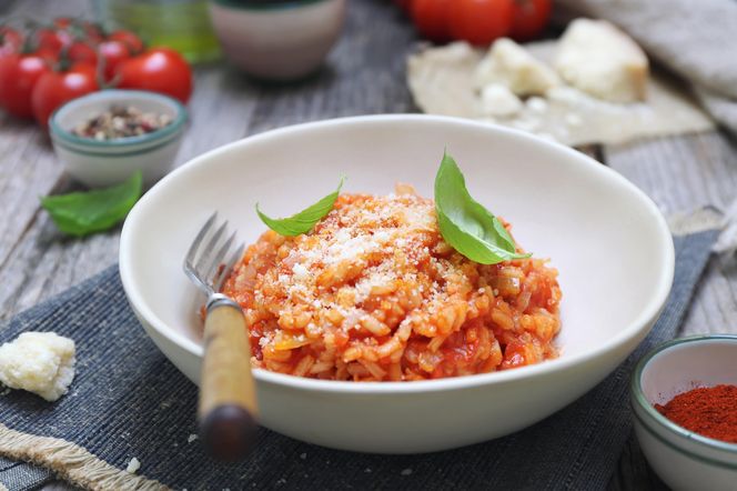 Pieczone risotto od Caroliny Gelen. Wszystko zrobimy w jednym garnku