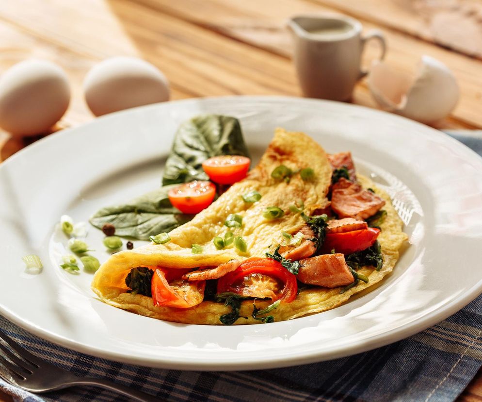 Pyszny, wegański i bezglutenowy. Ten omlet będzie królować na stołach