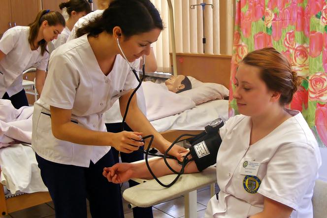 Postaw na Państwową Medyczną Wyższą Szkołę Zawodową w Opolu