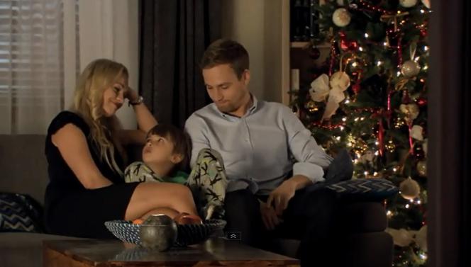 M jak miłość odc. 1126. Joasia (Barbara Kurdej-Szatan), Wojtek (Mateusz Janicki), Wojtuś (Feliks Matecki), 