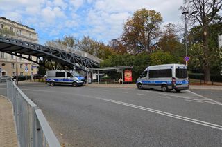 Pilna akcja służb przy Senacie. Na trawniku leżał „bezzałogowy statek powietrzny”