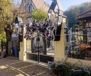 Willa na Jaśkowej Dolinie w Gdańsku znów straszy! Tegoroczny motyw Halloween budzi niepokój