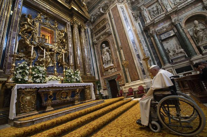 przygotował swój grób w bazylice Matki Bożej Większej" w Rzymie ze względu na wielką cześć, jaką oddaje znajdującej się tam ikonie Matki Bożej Salus Populi Romani