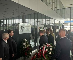 Dworzec Olsztyn Główny ma patrona. Żaden obiekt kolejowy w Polsce nie nosi takiego imienia
