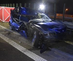 Tragiczny wypadek na autostradzie A4 w Bobrownikach Wielkich! Pasażer wypadł z auta i zginął [ZDJĘCIA]