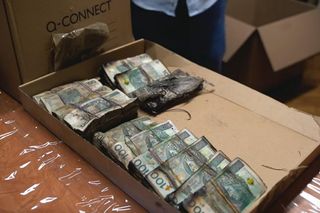 Pożar CH Marywilska 44. Śledczy zakończyli oględziny