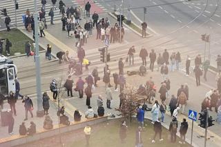 Kilkanaście osób potrąconych w centrum Szczecina. Kierowca ciężarówki uciekł
