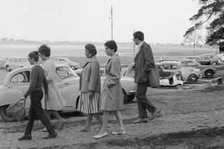 QUIZ PRL. Wypoczynek z paprykarzem pod gruszą: PRL-owski relaks na biwaku