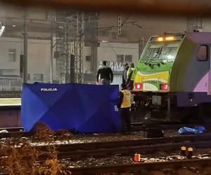 Tragedia na torach w Warszawie. 15-letnia dziewczynka zginęła pod kołami pociągu