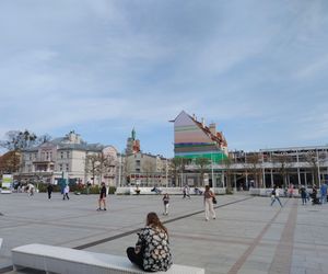 Wielkanoc w Sopocie. Tłumy turystów przyjechały, by spędzić święta nad morzem 