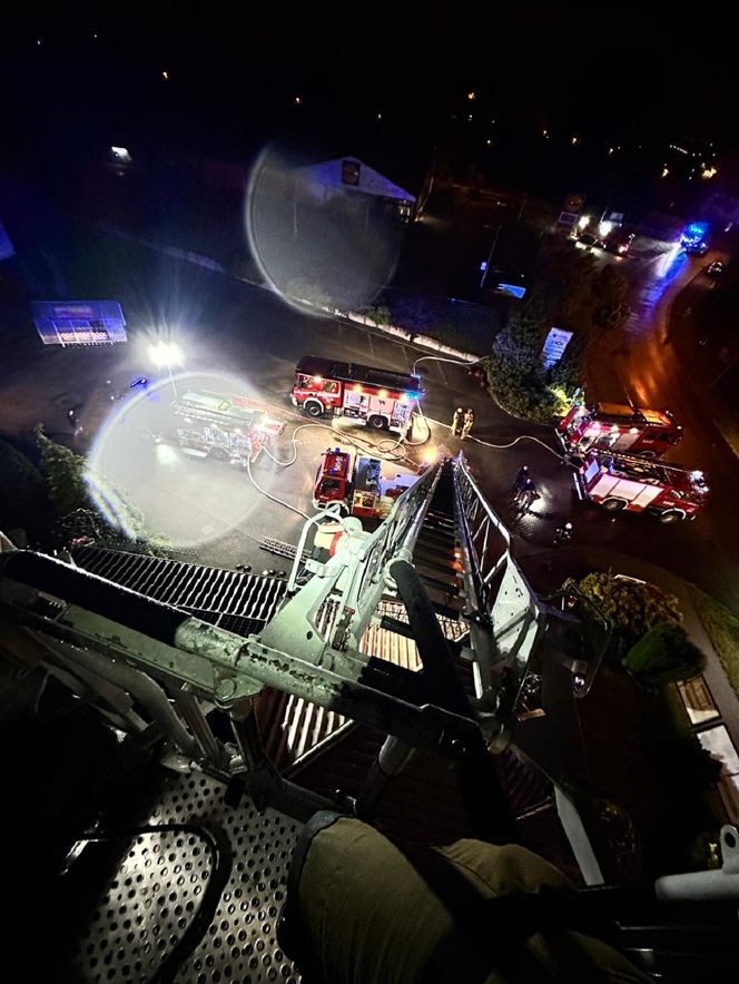 Pożar restauracji Imperium w Piekarach Śląskich. Popularny lokal doszczętnie zniszczony