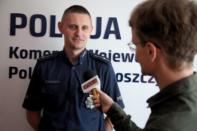 Kujawsko-Pomorskie: Policjanci sprawdzają, gdzie trzymasz ręce. Można za to dostać mandat!