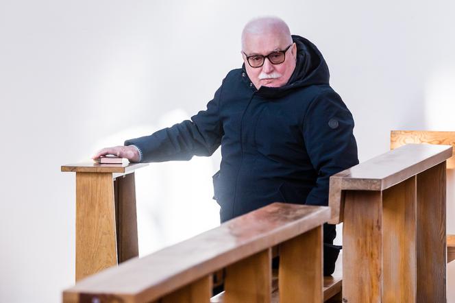 Lech Wałęsa w kościele w czasie epidemii koronawirusa