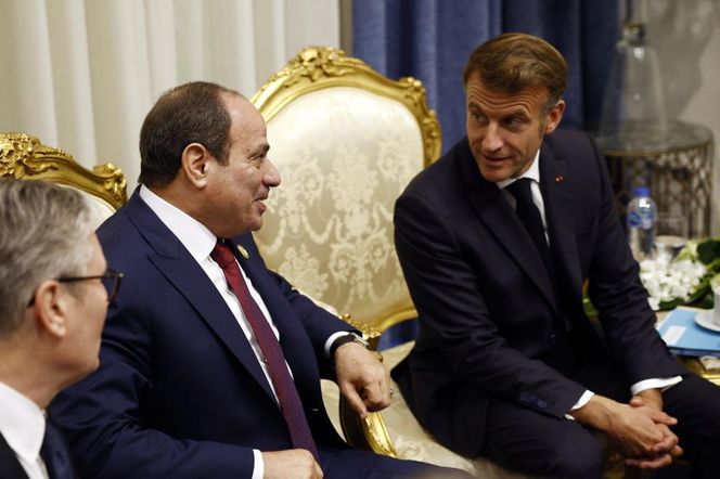 Emmanuel Macron i Donald Trump w Sharm el-Sheikh